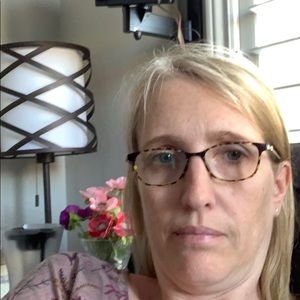 Meet your Posher, Leslie